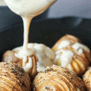Roasted garlic & Smoked Gouda cheese